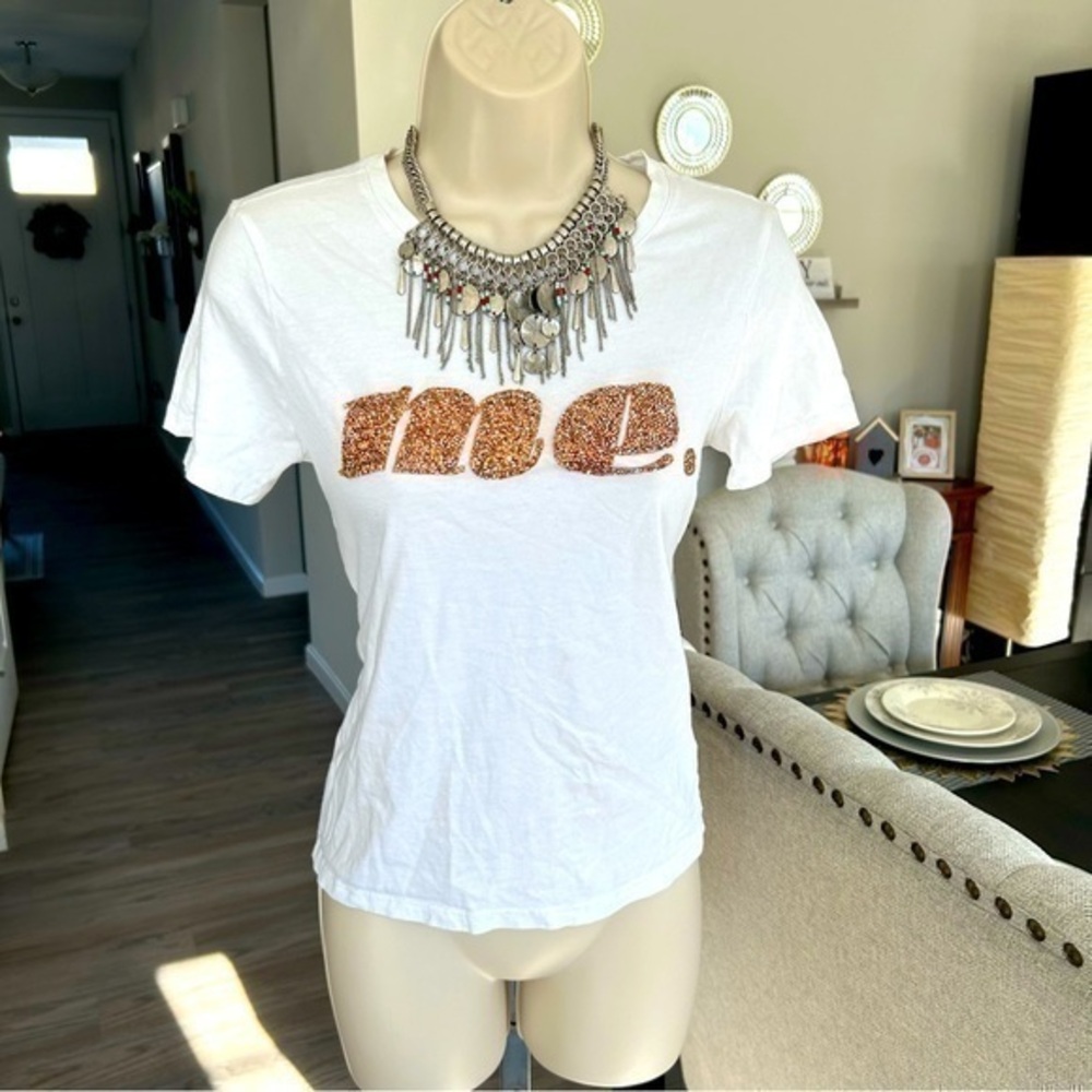 ✨H&M white tee tshirt sequins me XS